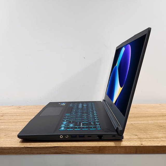 Notebook MSI THIN B13VF Gaming 16GB 512gb RTX 4060