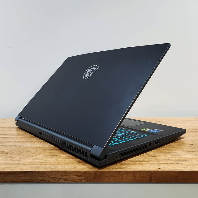 Notebook MSI THIN B13VF Gaming 16GB 512gb RTX 4060