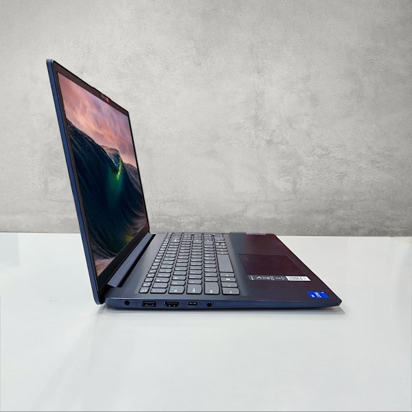 Notebook Lenovo IdeaPad 1i 15IRU7 intel i5 1335u 12gb 512gb 15.6″ Tactil