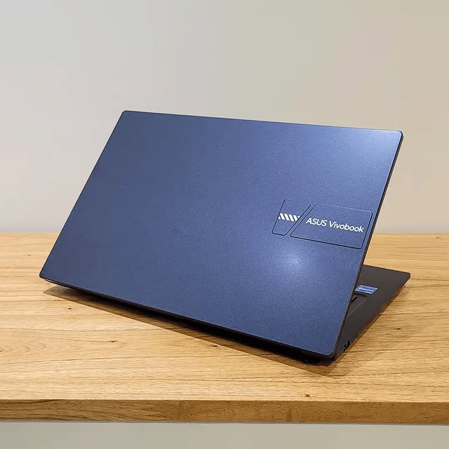 Notebook Asus vivobook i5 1334u 256gb SSD 12gb RAM